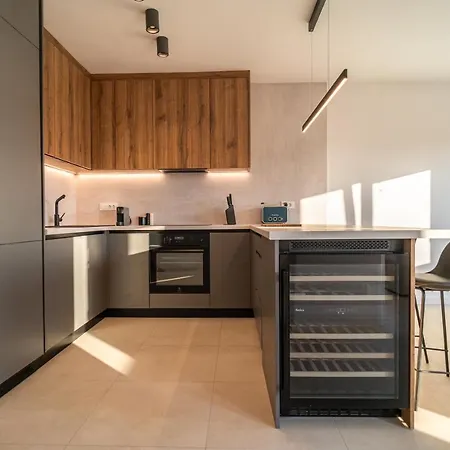 Namiko By Belmont Realty Апартаменты *