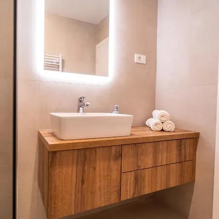 Namiko By Belmont Realty Задар